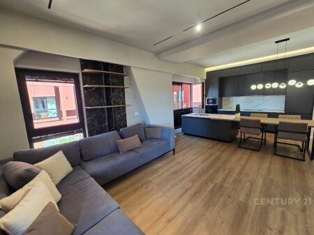 Apartament 2+1+2 per shitje tek Garden Building Tirana