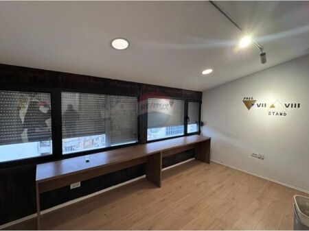 Ambient Zyrash per qira ne Rr.Todi Shkurti, Tregu elektrik i vjeter.