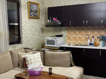 Apartment 1+1. 35000 leke.21 December