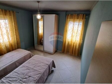 Shitet apartament 2+1 te Mine Peza