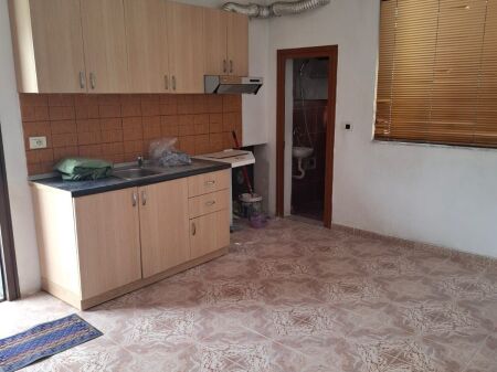 Affitto | Shtëpi private 1 + 1 | Rruga Siri Kodra | 200 €/mese
