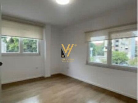 UFFICIO 70 M2 IN AFFITTO PRESSO HARRY FULTZ 70.000 LEKE