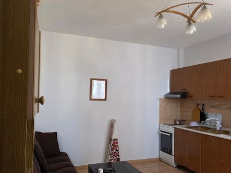 Apartament me qera 1+1 - 📍Statcioni trenit, mbrapa FSHN, rruga Hamit Shijaku