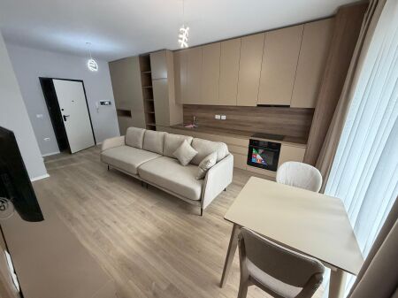 Jepet me qera 1+1 Zogu I zi