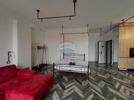 Apartament 1+1 prane Bulevardit te Ri!