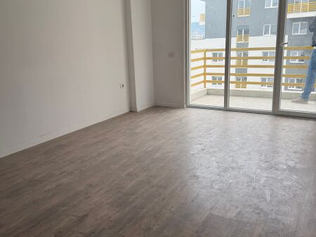 Shitet apartament 2+1 prane Myslym Shyrit