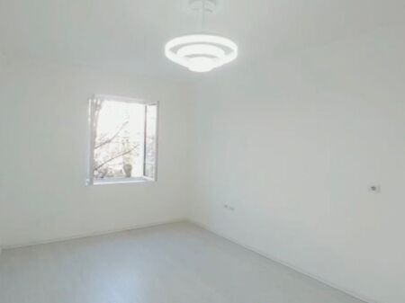 Jepet me qera Zyra Open Space ne Bllok/ Farmacia Greke