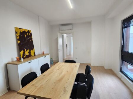 ✨️Me Qira Ultra Zyrë 124m² (📍Garden Building ) ndarë në 3 ambiente pune KATI 7 (Pamje Panoramike) 1000€/Muaj 💥💥