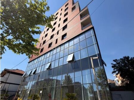 VENDESI APPARTAMENTO 2+1+ POSTO AUTO VICINO AL NUOVO MATERNITÀ!