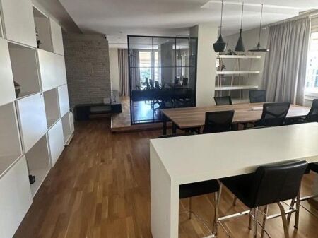 🏢✨ Zyrë Moderne me Qira – Bllok, Tiranë ✨🏢