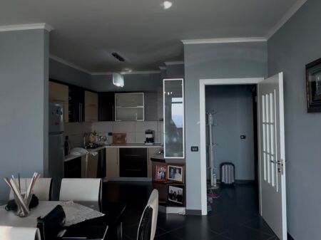 Shitet, Apartament 2+1+2, Fresk.