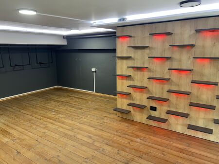 🏢 Locale Commerciale in Affitto – Astir, Tirana