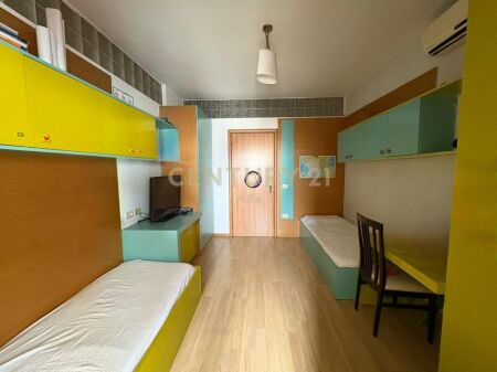 SHITET APARTAMENT 2+1 PRANE PAZARIT TE RI