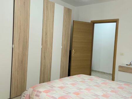 Jepet Me Qera Apartament 1+1+1 Ballkon
