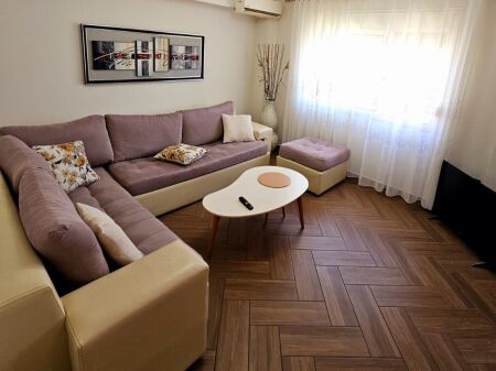 Apartament 2+1 me Qera Prane Drejtorise se Policise Durres