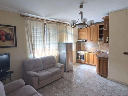 In vendita, Appartamento 2+1, Via Muhamet Gjollesha, Tirana