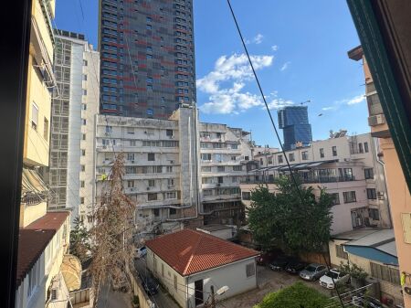 Piazza Skenderbej Super Opportunità Appartamento 2+1+2 In Vendita