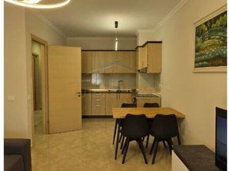 Affitto, Appartamento 1+1, ex Parco Autobus, Tirana