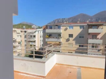 In vendita, appartamento 1+1+veranda, Via del Tesoro, Fresk