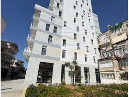 Shitet, Penthouse 2+1+ Post Parkimi, Xhamlliku