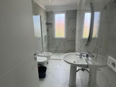 Apartament me qera 2+1