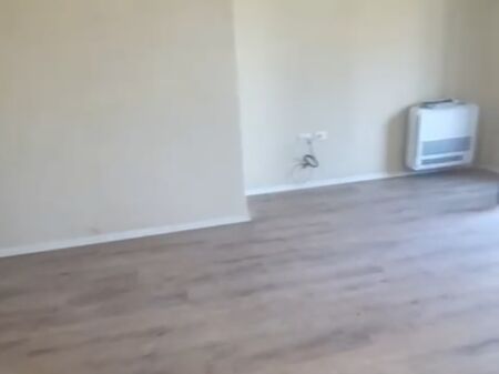 Rent | Ambjent Biznesi | Fusha Aviacionit | 650 €/month