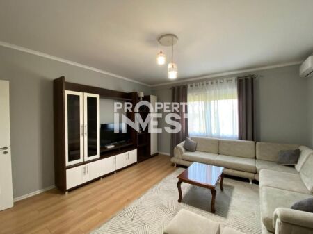 Apartament 2+1+2 per qira tek Kopshti Botanik, Liqeni