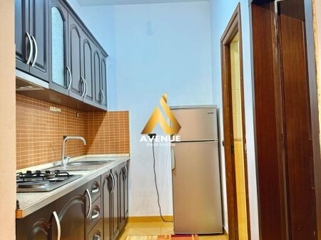 APPARTAMENTO 1+1 IN AFFITTO – VICINO AI COLLEGI DEGLI INGEGNERI, TIRANA