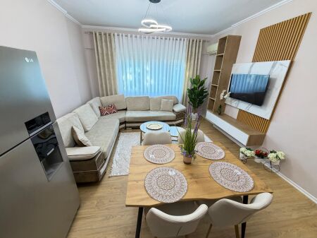🏠Qira Super Apartamenti 2+1+2 Komuna e Parisit Cristal center ✨