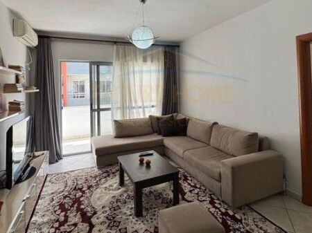 Qera, Apartament 1+1, Fresk
