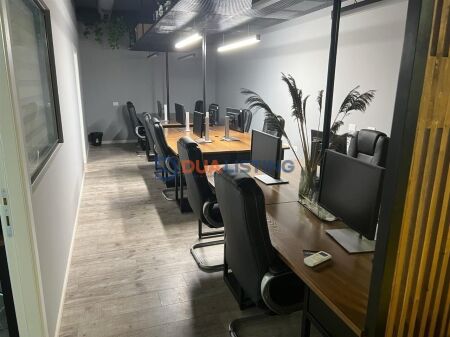 OFFICE SPACE FOR RENT AT SQUARE 21 !