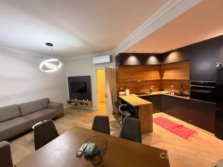 AFFITTO APPARTAMENTO 2+1+2 VICINO A KODRA DIELLIT 2! 700 € /Mese