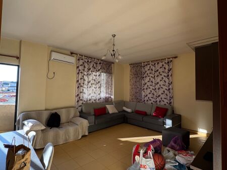 Apartament 2+1 me qira Komuna Parisit