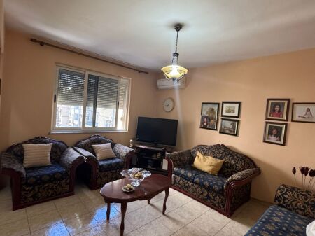 Shitet Apartament 2+1 RR.BARDHYL SHESHI SHTRAUS