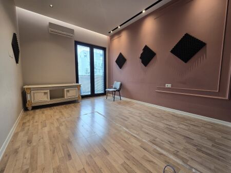 Ambient Zyre 2+1+2+Ballkon me Qira Te Square 21