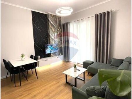 Apartament - Për Shitje - Rruga Sotir Caci, Tiranë