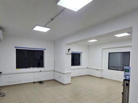 OFFICE FOR RENT 140M2 PAZARI I RI 750 EURO FH-71915
