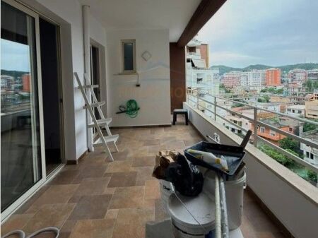 Shitet, Apartament 2+1+2, Rotonda e Astirit, Tirane.