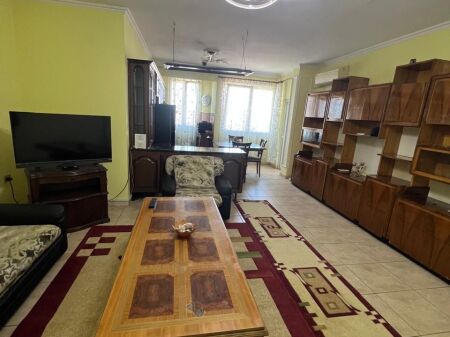 Apartament 2+1+2 per shitje Pazari i Ri !