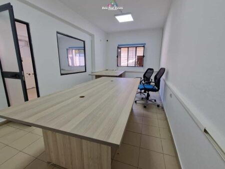 Ufficio in Affitto al Nuovo Mercato (ID BZ2932) Tirana