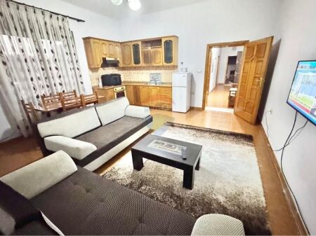 Apartament 1+1 per qira prane QSUT