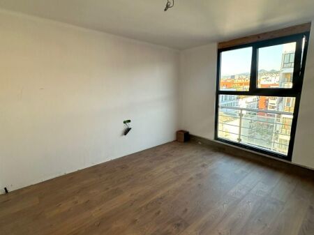 APARTAMENT NE SHITJE 2+1 KOMPLEKSI DELIJORGJI