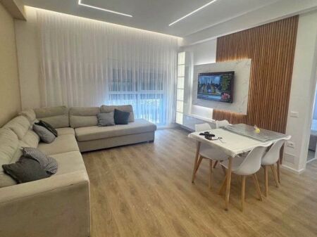 🏡 Jepet me qera 1+1 te kompleksi Kadiu ne Ali Demi📍