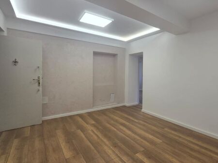 🏢 Ambient Zyre me Qira – përballë Maternitetit Koço Gliozheni ✨