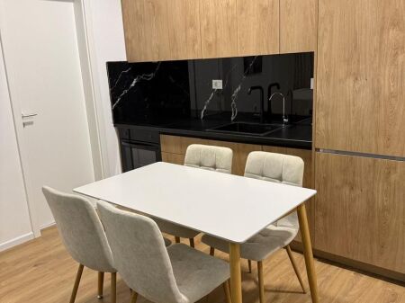 Super apartament me qera 1+1 Fresk