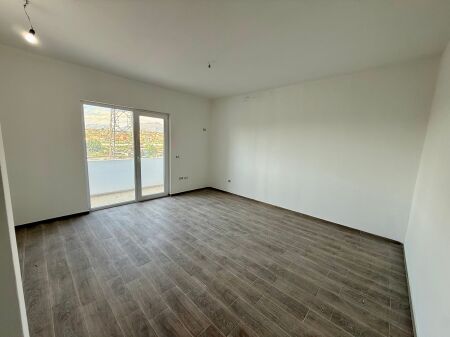 📣 SHITET Apartament 1+1 📍 Prane Nenstacionit Elektrik 🛣️ Rruga "Siri Kodra" ✨