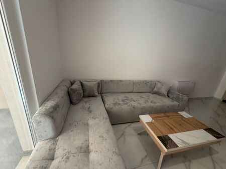 2+1,furnished in Laprake for E88,600 thousand lek
