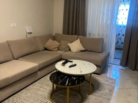Apartament Me Qera 2+1 Tek Oxhaku (ID B221423) Tirane