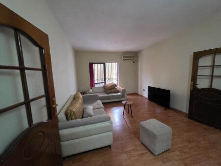 Centro Tirana Dopo il 15° Piano Appartamento 2+1+2 In Vendita