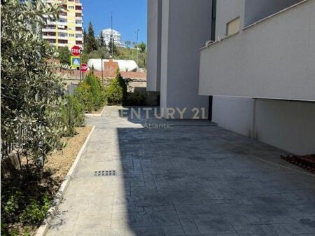 Hotel me 17 Apartamente në Shitje – Investim Ideal në Shkëmbi i Kavajës